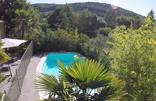 Sampzon Villa | Comfortable 4-person air-conditioned villa, private pool, garden, near canoe river