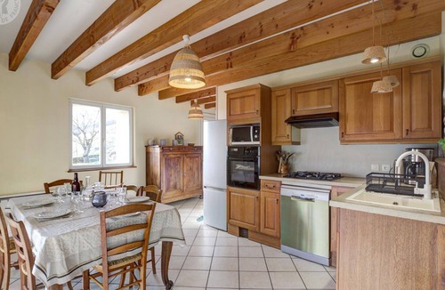 Sevelinges Cottage | Comfortable cottage in the heart of the Loire with enclosed garden
