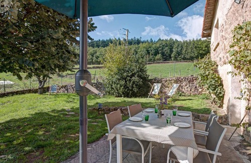 Sevelinges Cottage | Comfortable cottage in the heart of the Loire with enclosed garden