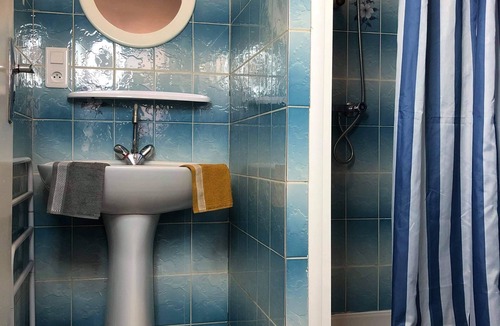 Bourbonne-les-Bains Apartment | Comfortable apartment 100 metres from the spa