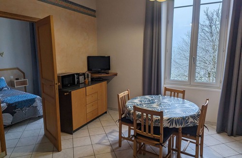 Bourbonne-les-Bains Cottage | Comfortable 3-Star Apartment with South-Facing Terrace, Near Spa and Casino