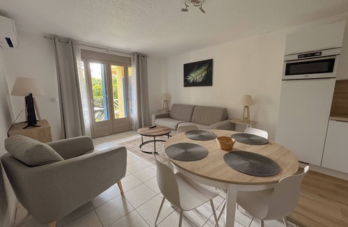 Les Hauts de Canet Resort | Comfortable T2 in Malibu Village – Pools & Beach Nearby