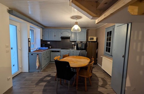 Tremonzey Cottage | Comfortable lodge in Vôge forest with WiFi and parking