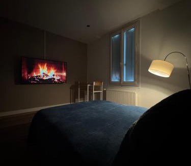Poligny Bed & Breakfast | Comme à la maison - Chambre et salle de bain privée