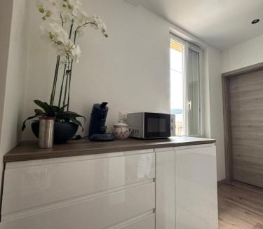 Poligny Bed & Breakfast | Comme à la maison - Chambre et salle de bain privée