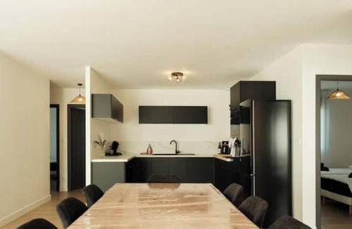 Larnaud House | Contemporary villa - 4 bedrooms - Terrace
