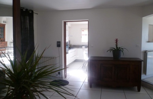 La Roque-sur-Pernes House | CONTEMPORARY VILLA, SWIMMING POOL, ASSURED CALM2 to10 persons