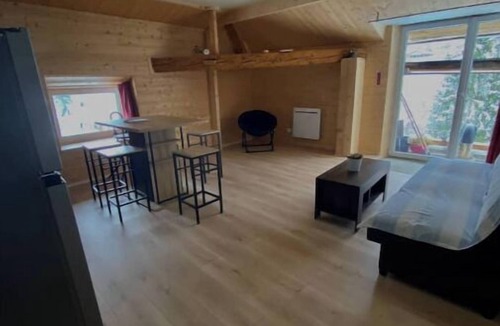Rochejean Apartment | Convivial Appartement 4 Pièces