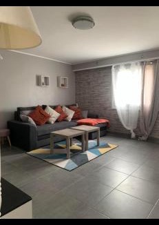 Chatenoy-le-Royal Apartment | Convivialetzen