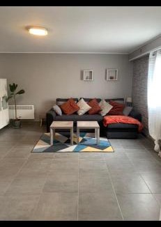 Chatenoy-le-Royal Apartment | Convivialetzen