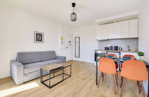 Petit-Ivry Apartment | Cosy 1-bedroom apartment with courtyard view
