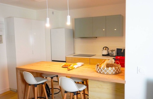 Les Gondoles Apartment | Cosy 2-bedroom apartment - RER C 400m