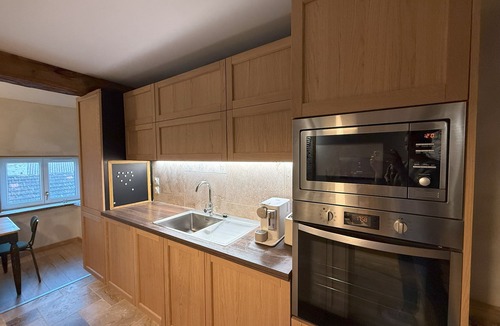 Verdun-sur-le-Doubs Apartment | Cosy apartment in the heart of old Verdun