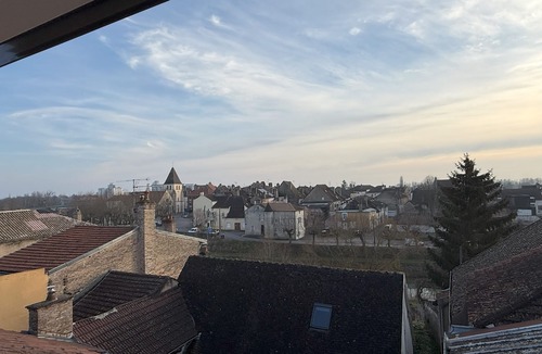 Verdun-sur-le-Doubs Apartment | Cosy apartment in the heart of old Verdun