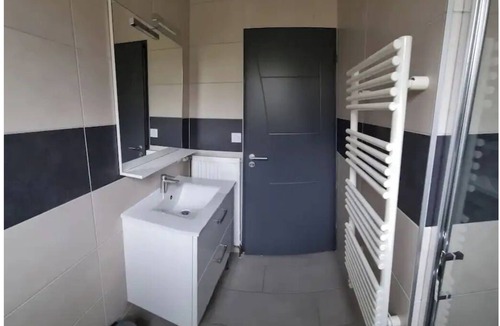 Clairvaux-les-Lacs Apartment | Cosy apartment with terrace 3 minutes from the lake on foot