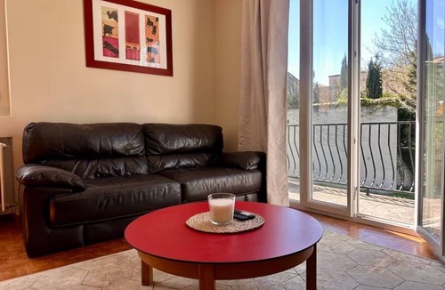 Chateauneuf-du-Rhone Apartment | Cosy bright apartment, beautiful terrace + private parking