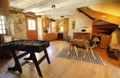 Centres Cottage | Cosy country side property with three cottages and covered swimming pool