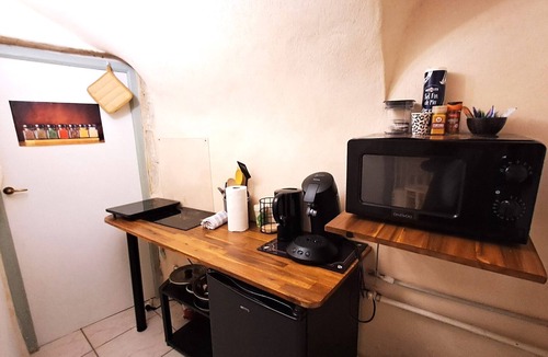 Saint-Paul-Trois-Chateaux Apartment | Cosy studio in the heart of Saint-Paul-Trois-Châteaux, Drôme Provençale