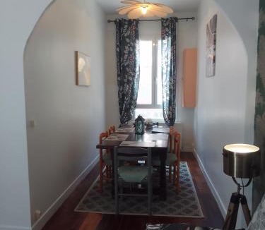 Avallon Apartment | Cosy home centre historique avallon
