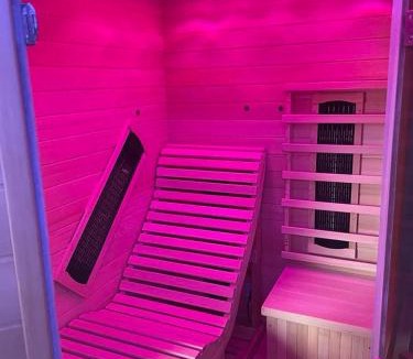 Cemboing Apartment | Cosy love et spa-tentation loveroom