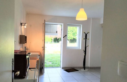 La Celle-sur-Nievre House | Cottage 2 to 9 people La Chaumière de Mauvrain, out of time, forest 100m