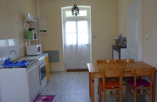 Arlet Cottage | Cottage 4/5 people in Arlet "in a green setting"