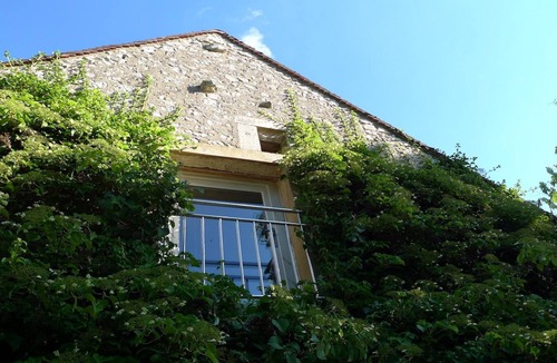 Vincelottes Cottage | Cottage 65m2 - 2 bedrooms - sleeps 4 - Terrace-Garden - Linen and cleaning included