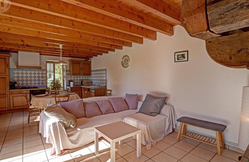 Les Salles Cottage | Cottage for 4 with private garden, pets allowed