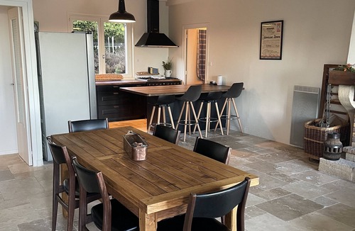 Saint-Nizier-d'Azergues House | Cottage Chaleureux Avec Piscine Chauffée au Coeur du Beaujolais Vert