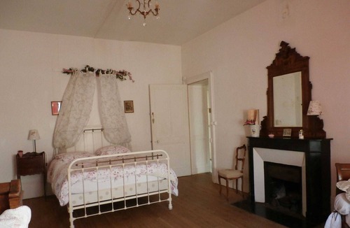 Gray House | cottage in a town house in the centre of Gray