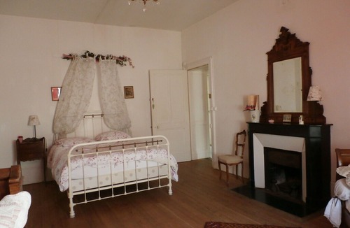 Gray House | cottage in a town house in the centre of Gray