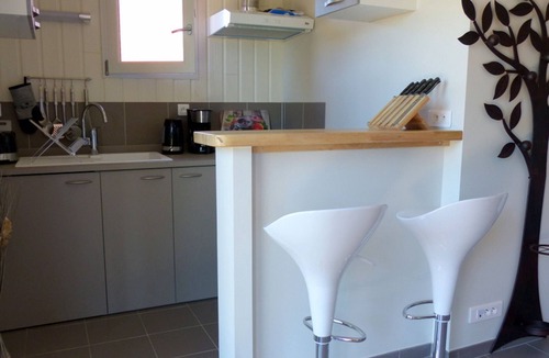 Meillard Cottage | Cottage in Bourbonnais countryside with private garden