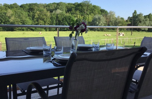 Courlaoux Cottage | Cottage of the waterfall at the Domaine du Moulin de Jeanne