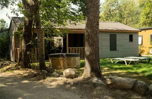 Savignac-les-Ormeaux Ski Chalet | Cottage Premium 40m² - 3 bedrooms - 3 bathrooms + Covered terrace + Reversible air conditioning + TV 8 persons