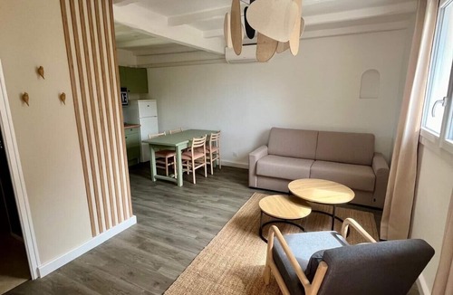 La Roque-sur-Pernes House | Cottage with views in a quiet setting n°13