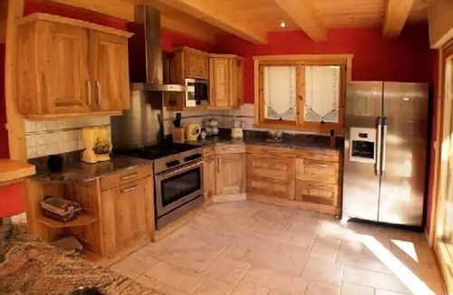 Le Chinaillon Ski Chalet | Cottages for 12 People
