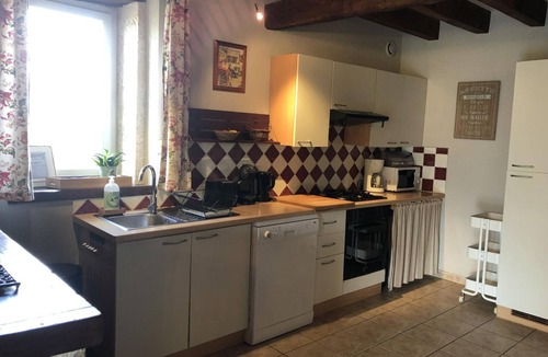Le Bouchaud Cottage | Country cottage with air conditioning and garden in Auvergne