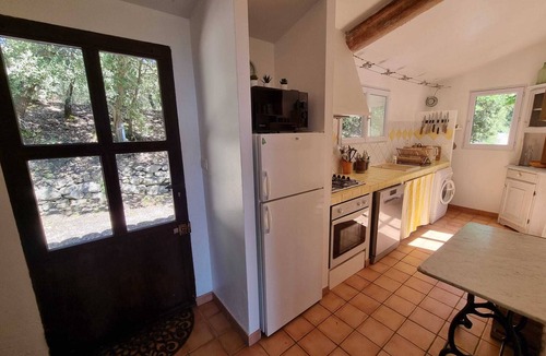 Saint-Pierre-de-Vassols House | Country house with exceptional view