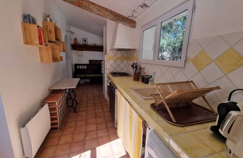 Saint-Pierre-de-Vassols House | Country house with exceptional view