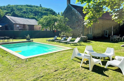 Lucenay-l'Eveque House | Country house with swimming pool in Morvan