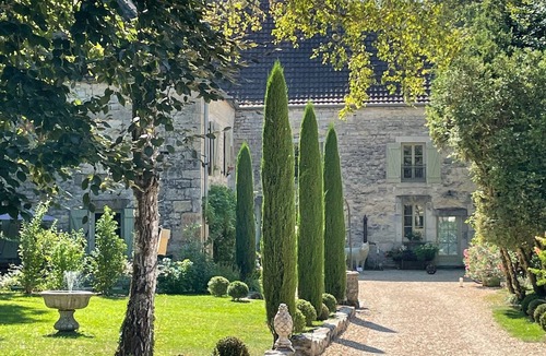 Curtil-Vergy House | Country House “L’Instant Feutré” with Private Terrace, Garden, and Wi-Fi