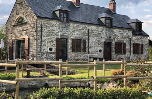 Crux-la-Ville House | Country house with enclosed garden