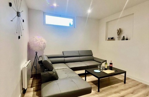Waldeck-Sully Apartment | Cours Saint Pierre, the heart of Nantes
