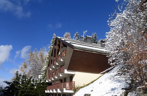 Meribel Centre Apartment | Cozy 3-room apartment, fireplace, garage, WIFI, Méribel