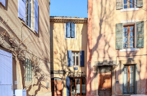 Villes-sur-Auzon Apartment | Cozy apartment in Villes sur Auzon with WiFi