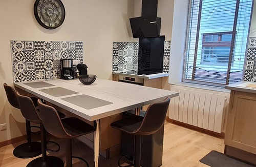 Val de Briey Apartment | Cozy apartment in Briey with air conditioning and optional parking