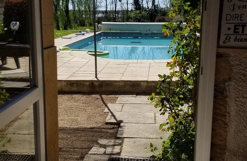 Saint-Leger-les-Paray House | Cozy cottage, swimming pool, tourism and all amenities