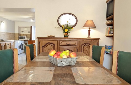Vauvillers Cottage | Cozy cottages near Luxeuil, shared garden