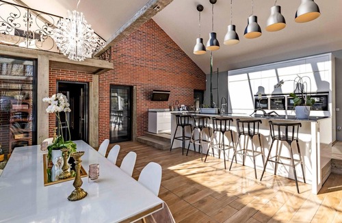 Seine-et-Marne House | Cozy home in Breuillet with sauna