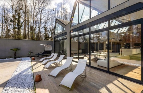 Seine-et-Marne House | Cozy home in Breuillet with sauna